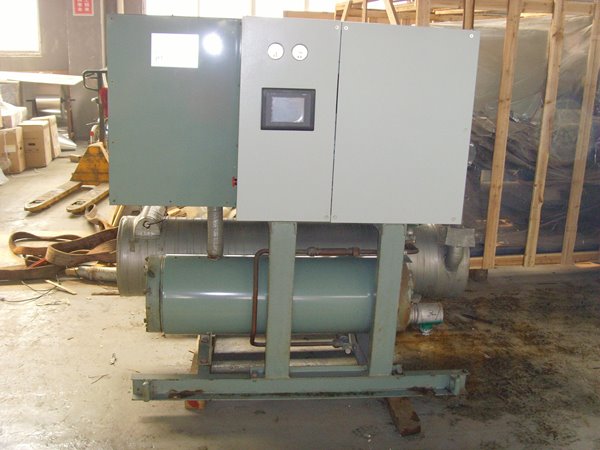 坡头镇酒店中央空调不停机清洗方法介绍